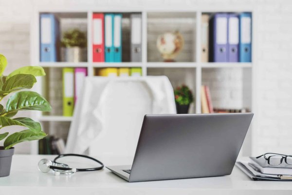 Quel rôle jouent les avancées technologiques dans les agences de design médical ?