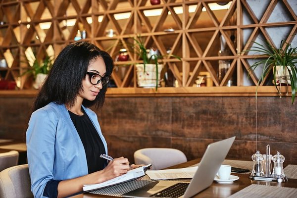 Révolutionnez votre entreprise grâce aux avantages des chatbots